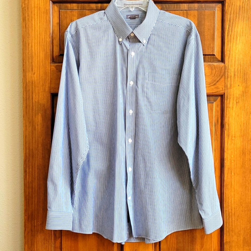 Eddie Bauer Mens long sleeve dress shirt  - Size Large